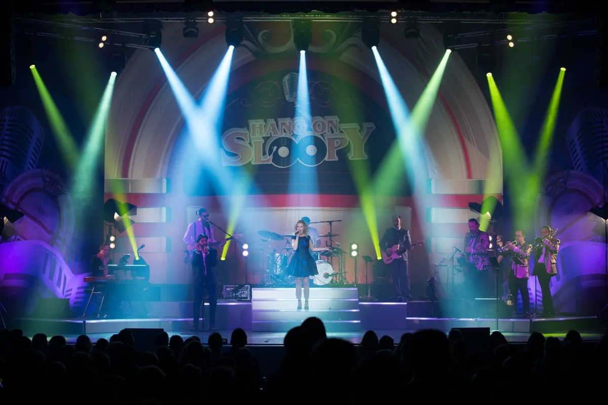 Bühnenlicht bei der Hang on Sloopy Show